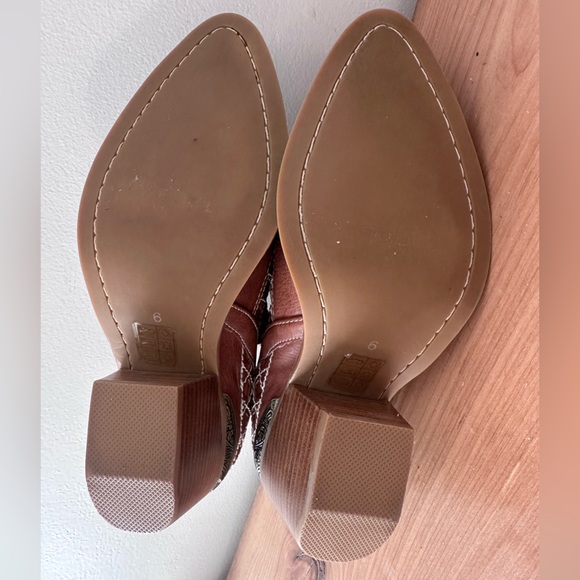 Jeffrey Campbell Women's Brown Woven Ankle Boots - Picture 4 of 6